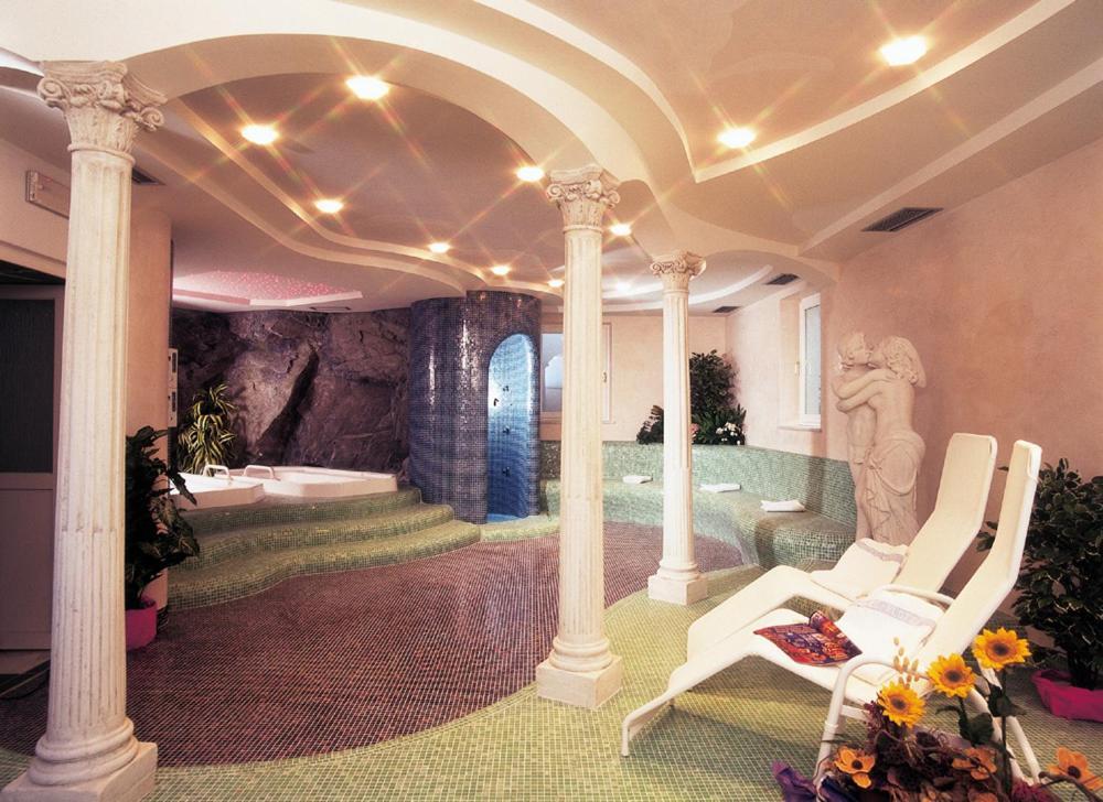 Hotel Klotz Сан Леонардо ин Пасирия Екстериор снимка